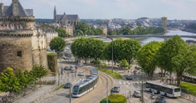 découvrez dans quel département se situe nantes et explorez les moyens pratiques pour vous déplacer facilement dans la ville.